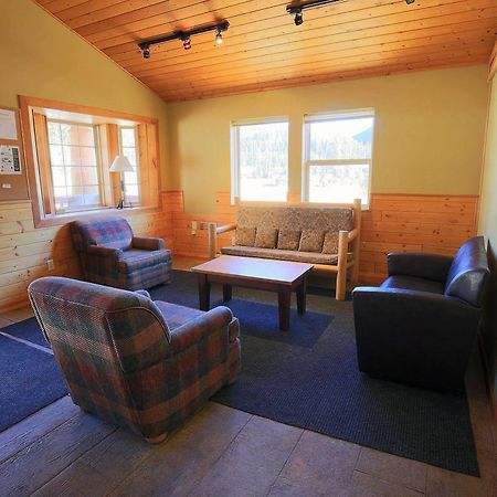 The Apex Mountain Lodge エクステリア 写真