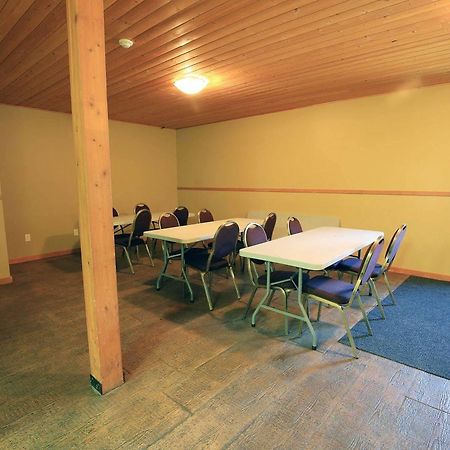 The Apex Mountain Lodge エクステリア 写真