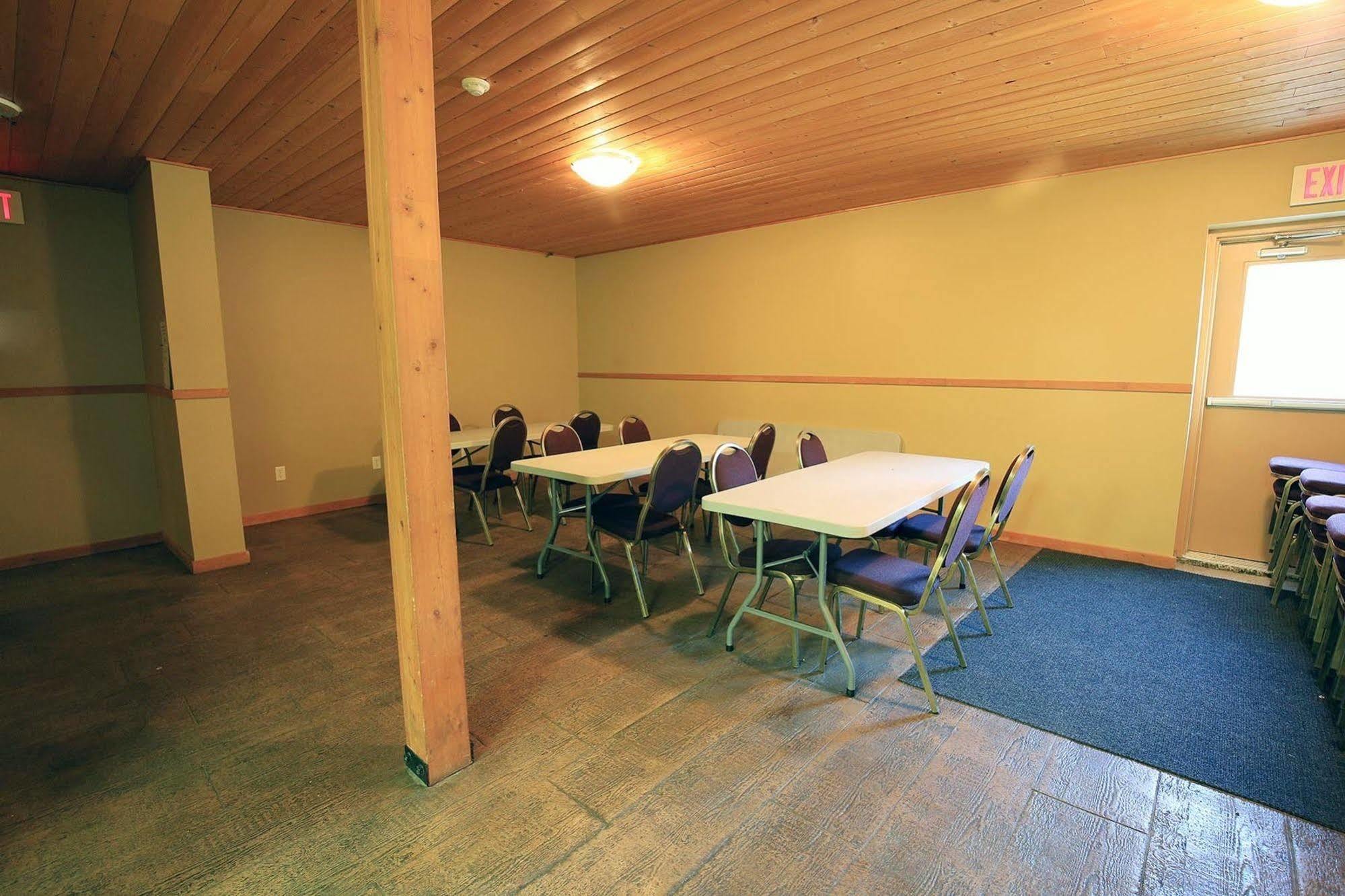 The Apex Mountain Lodge エクステリア 写真