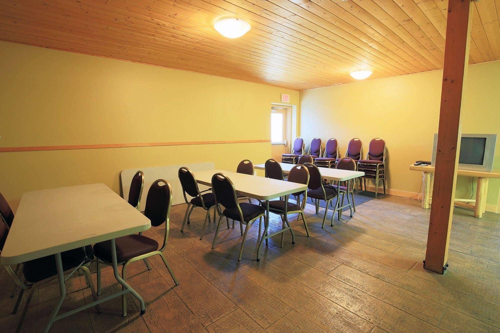 The Apex Mountain Lodge エクステリア 写真